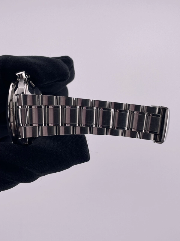 Omega Speedmaster Broad Arrow Black Dial on Stainless Steel Bracelet Ref. 3594.50 Complete 1999 view 5