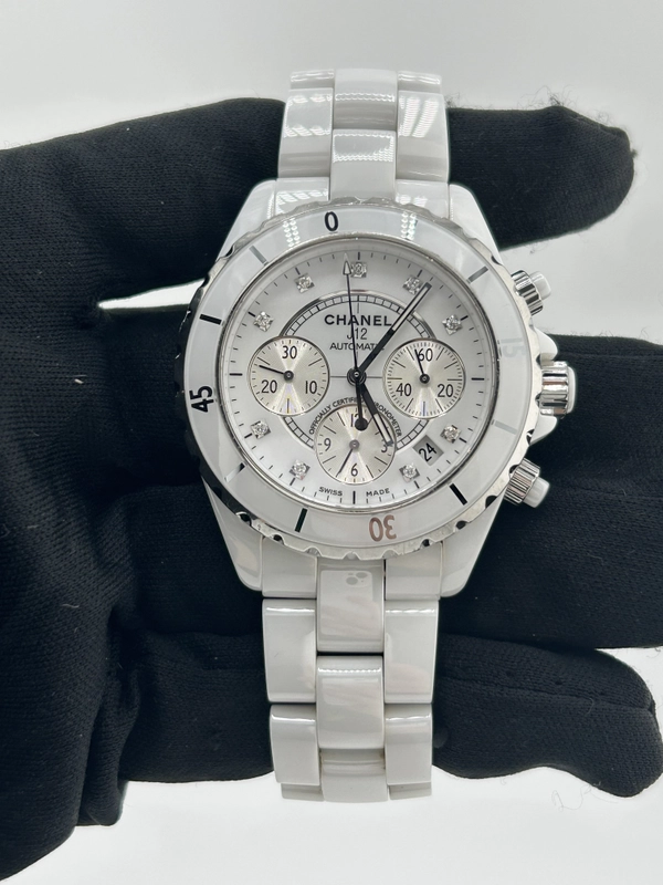 Chanel J12 Chronograph White Dial on Ceramic And Steel Bracelet Ref. H2009 view 2