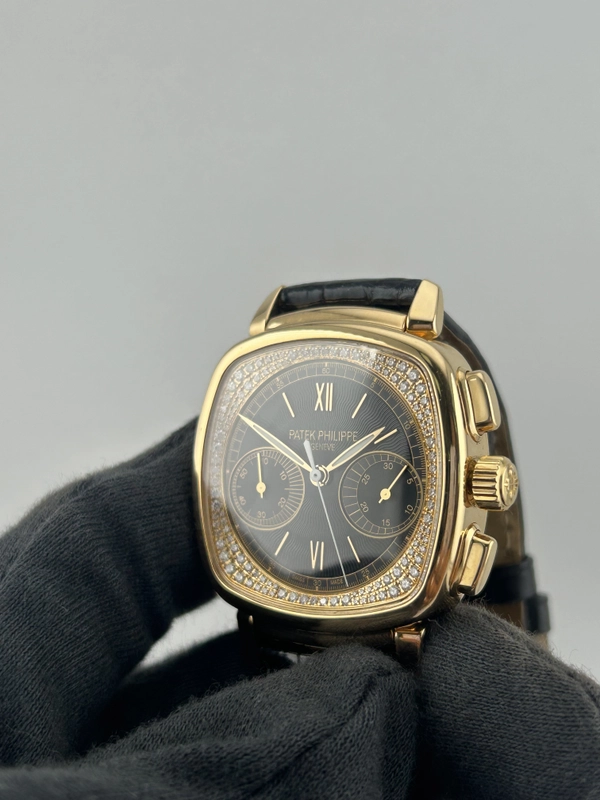 Patek Philippe Chronograph Black Dial Ref. 7071R-010 Complete 2016 view 3