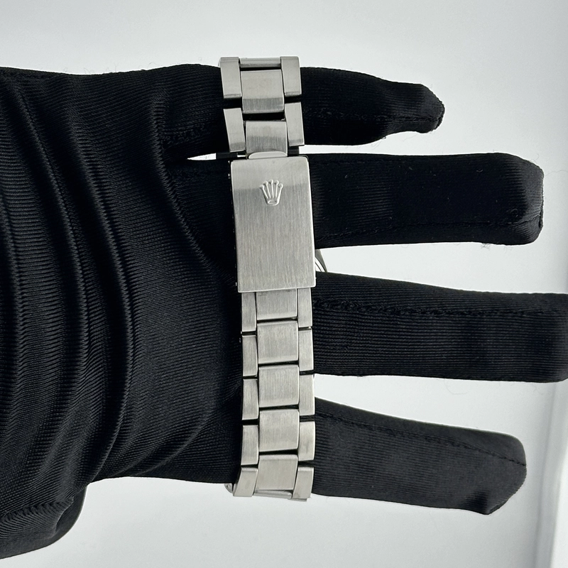 Rolex Datejust Silver Stick Dial on Oyster Ref. 1600 1969 view 2