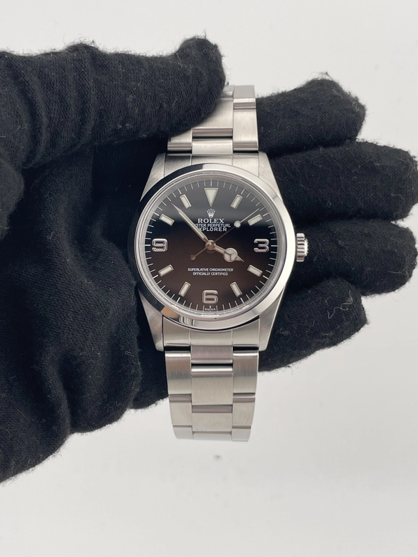 Rolex Explorer Black Dial on Oyster Steel Bracelet Ref. 14270 view 2