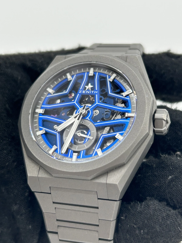 Zenith Defy Skyline Skeleton Blue Skeleton Dial on Titanium Bracelet Ref. 97.9300.3620/79.I001 Complete 2023 view 3