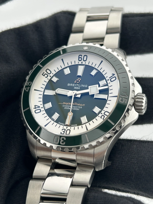 Breitling Superocean Automatic Green Dial on Bracelet Ref. A17376211C1A1 Card view 3