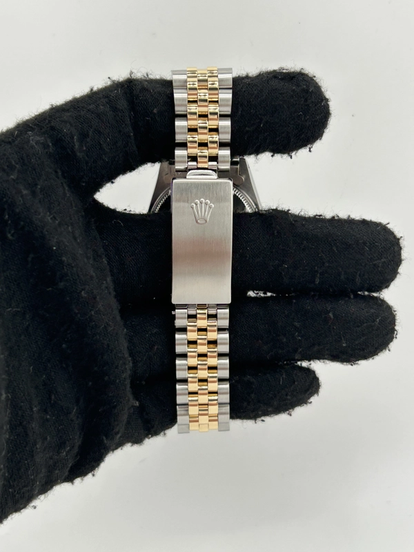 Rolex Datejust 31 White Roman Numerals Dial on 2 Tone Jubilee D Link Bracelet Ref. 68273 1989 view 4
