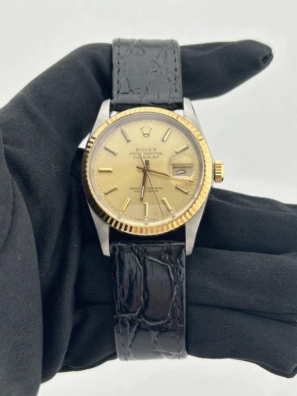 Rolex Datejust 36 Champagne Stick Dial on Generic Black Leather Band Ref. 16013 1987 view 2