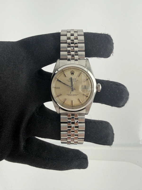 Rolex Datejust Silver Dial on Jubilee Folded Ref. 1600 1969 view 2