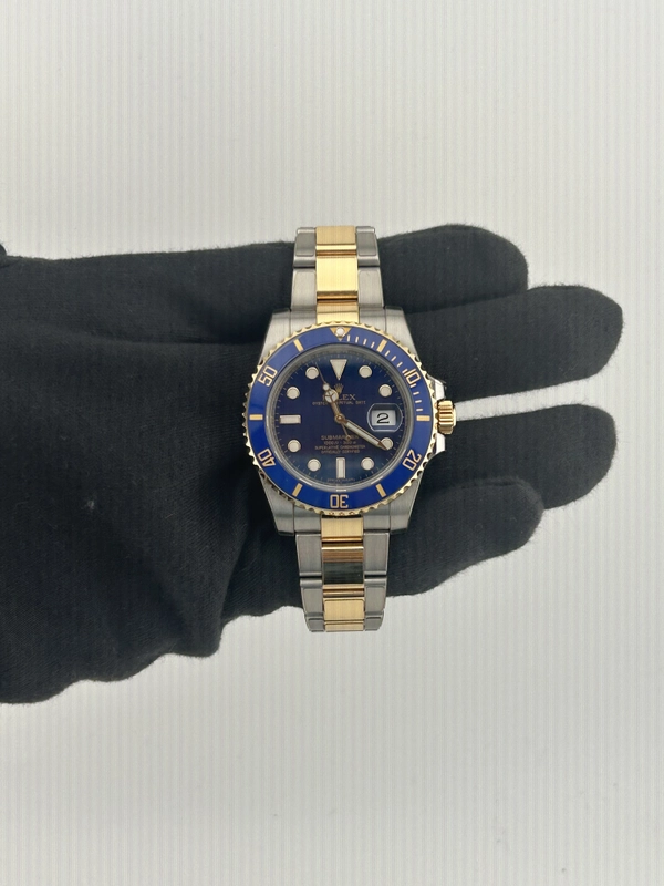 Rolex Submariner Blusey Blue Dial on Oyster Ref. 116613LB Card 2016 view 2