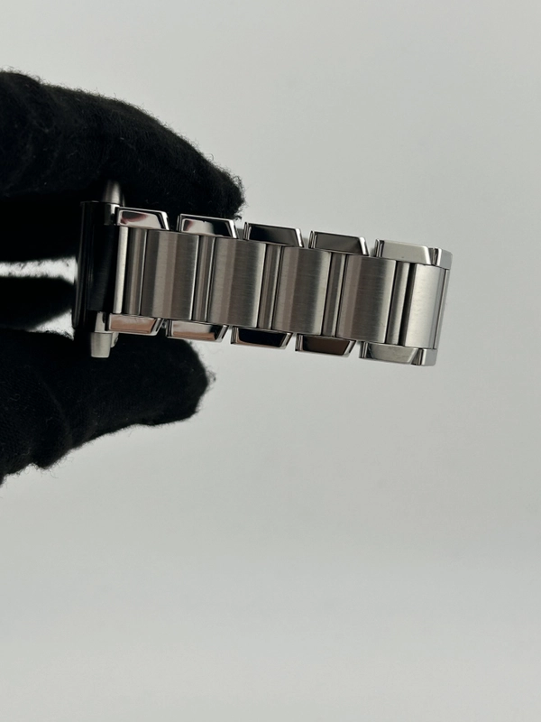 Cartier Tank Francaise Silver Dial on Stainless Steel Bracelet Ref. W51002Q3 view 5