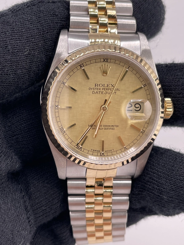 Rolex Datejust Champagne Linen Dial on D Link Jubilee Bracelet Ref. 16233 1988 view 2