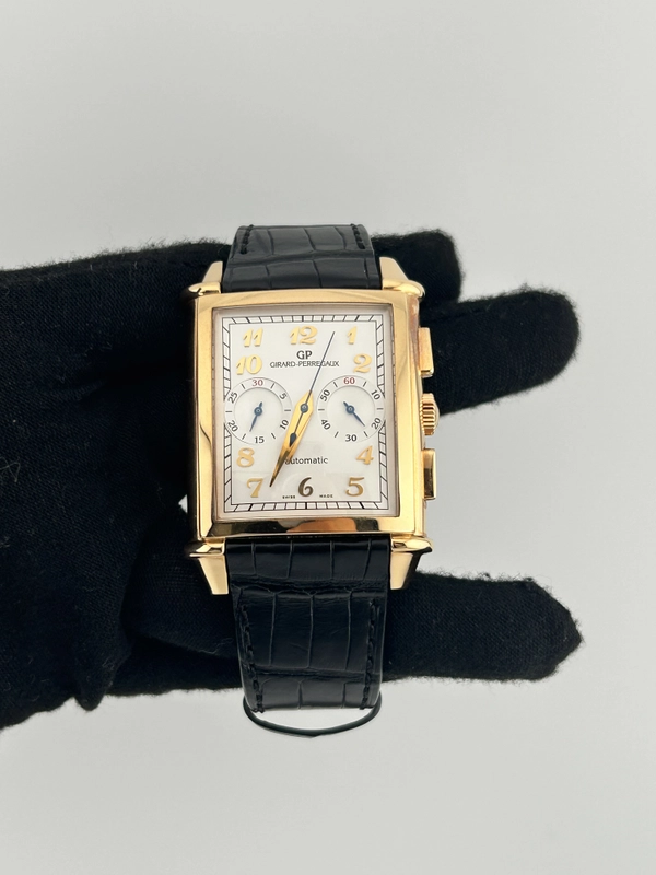 Girard Perregaux 1945 XXL White Dial on Leather Ref. 25883-25-121-BB6C Complete 2016 view 2