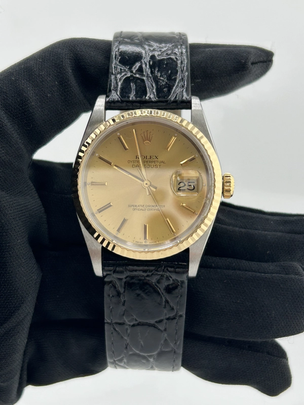 Rolex Datejust 36 Champagne Stick Dial on Generic Black Leather Strap Ref. 16233 1991 view 2
