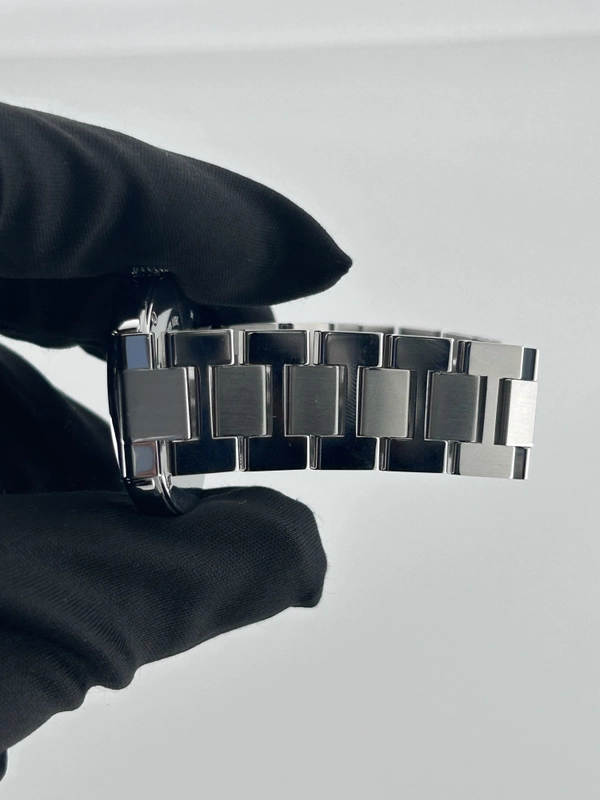 Cartier Ronde Solo Silver Roman Numerals Dial on Stainless Steel Ref. W6701004 Card 2019 view 6