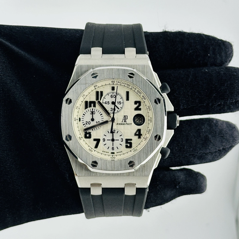 Audemars Piguet Royal Oak Offshore Safari White Dial on Rubber Strap Ref. 26170ST Papers 2011