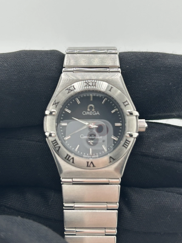 Omega Constellation Gray Dial on Stainless Steel Bracelet Ref. 1572.40 view 3