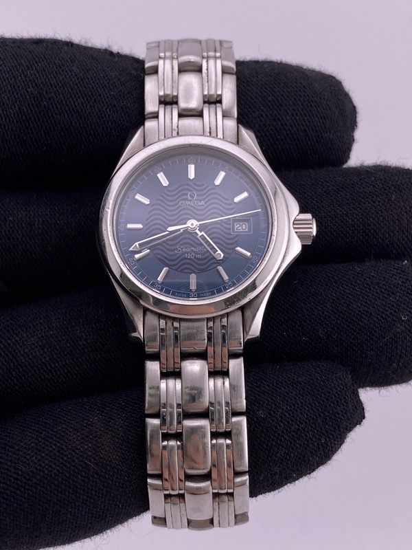 Omega Seamaster 120m Blue Dial on Stainless Steel Bracelet Ref. 2571.81 view 2