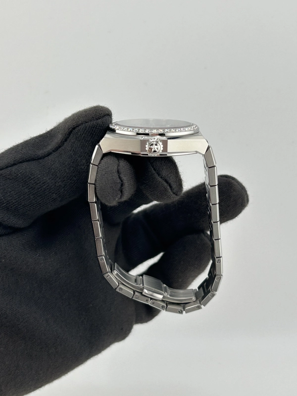 Zenith Defy Midnight Blue Dial on Bracelet Ref. 16.9200.670/01.MI001 Complete 2024 view 5