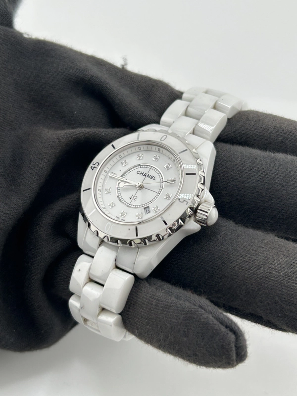 Chanel J12 White Diamond Dial on White Ceramic Bracelet Ref. H1628 Complete 2013 view 3