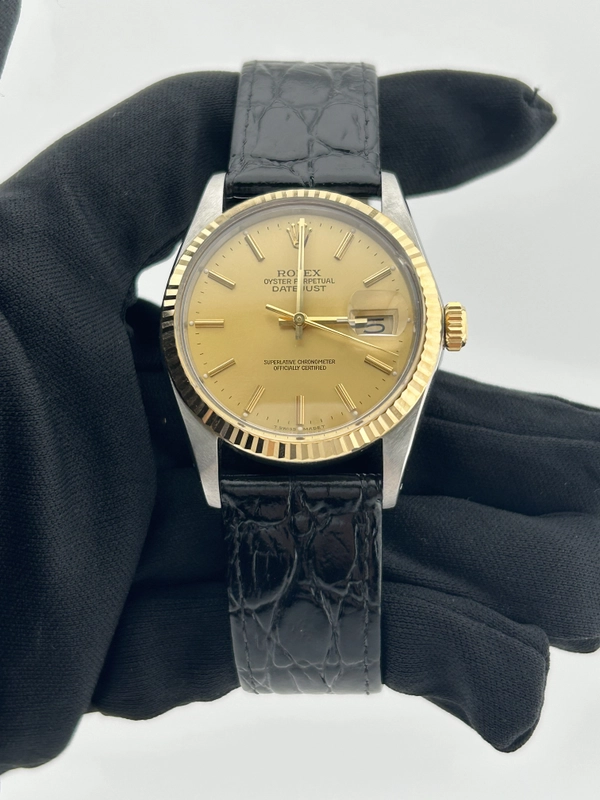 Rolex Datejust 36 Champagne Stick Dial on Generic Black Leather Band Ref. 16013 1988 view 2