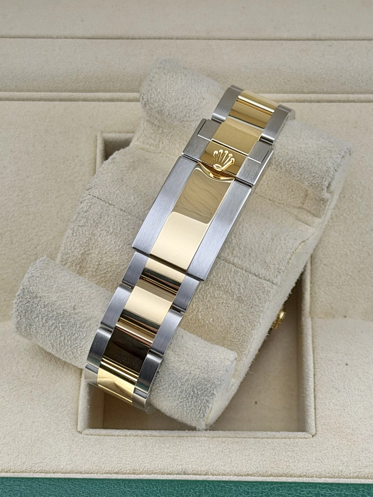 Rolex Daytona Golden Index Dial on Oyster 126503 Complete 2026 — image 4