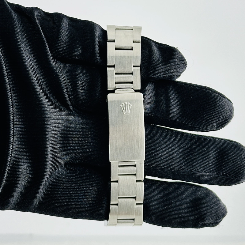 Rolex Oyster Perpetual Date White Roman Dial on Oyster Bracelet Ref. 15000 1982 view 4