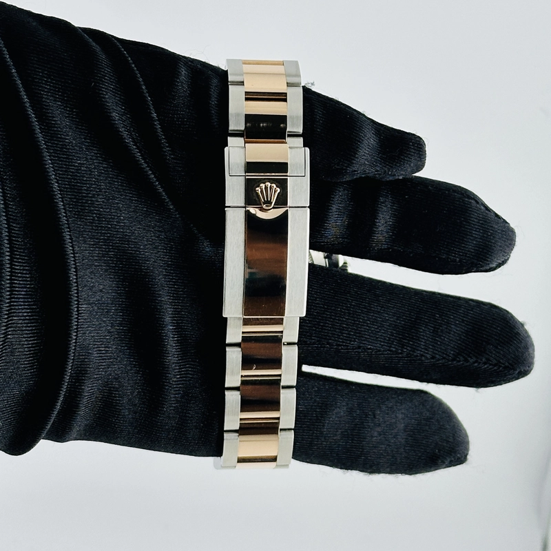 Rolex Yacht-Master Chocolate Dial on Oyster Ref. 126621 Card 2024 view 4