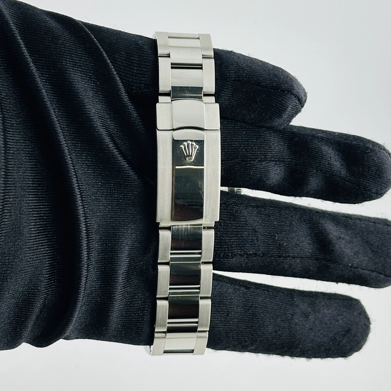 Rolex Datejust Blue Stick Dial on Oyster Bracelet Ref. 116300 Card 2016 view 4