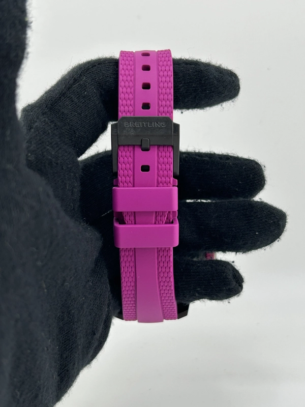 Breitling Endurance Pro Black Dial on Rubber Strap Ref. X83310F61B1S1 Complete 2026 view 4