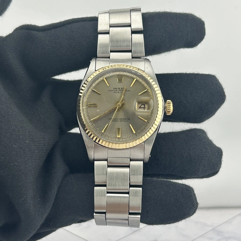 Rolex Datejust Grey Stick Dial on Folded Oyster Ref. 1601 1968