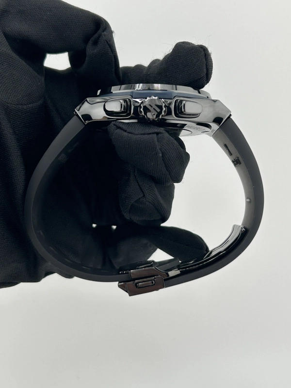 Hublot Classic Fusion Blue Dial on Black Rubber Band Ref. 521.CM.7170.LR Service Papers 2019 view 6