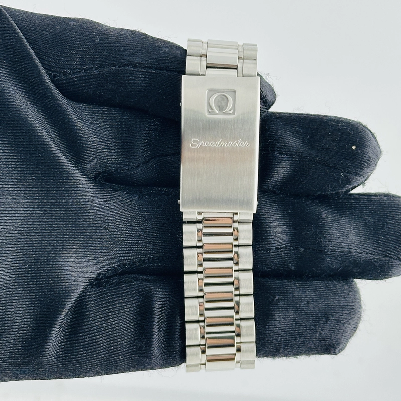Omega Speedmaster Date Blue Dial on Stainless Steel Bracelet Ref. 3511.80.00 view 4