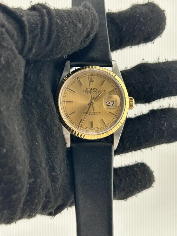Rolex Datejust 36 Champagne Stick Dial on Generic Black Leather Strap Ref. 16233 Service Card 2018 view 2
