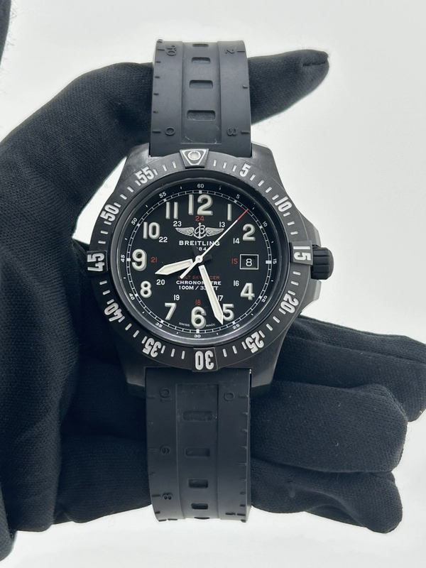 Breitling Colt Skyracer Black Arabic Dial on Black Rubber Band Ref. X74320 Complete 2017 view 2