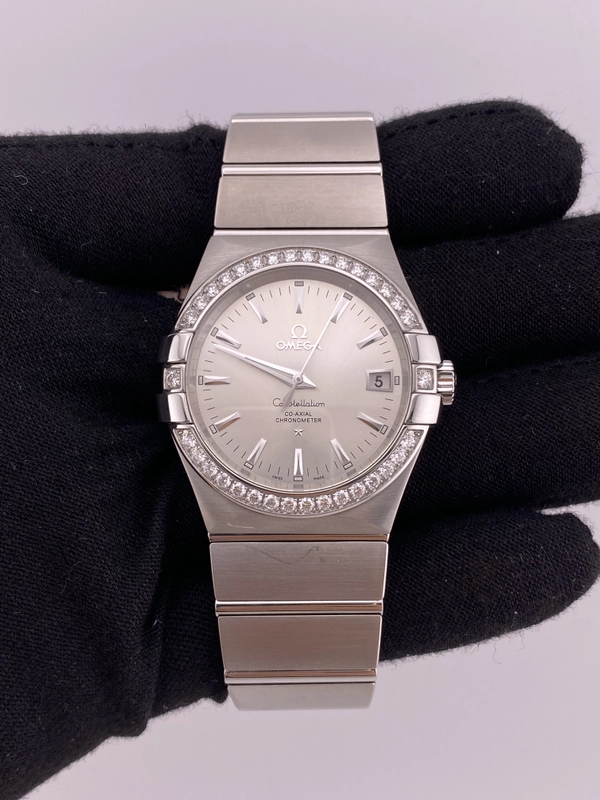 Omega Constellation Silver Dial on Stainless Steel Bracelet Ref. 123.15.35.20.02.001 Complete 2021 view 2