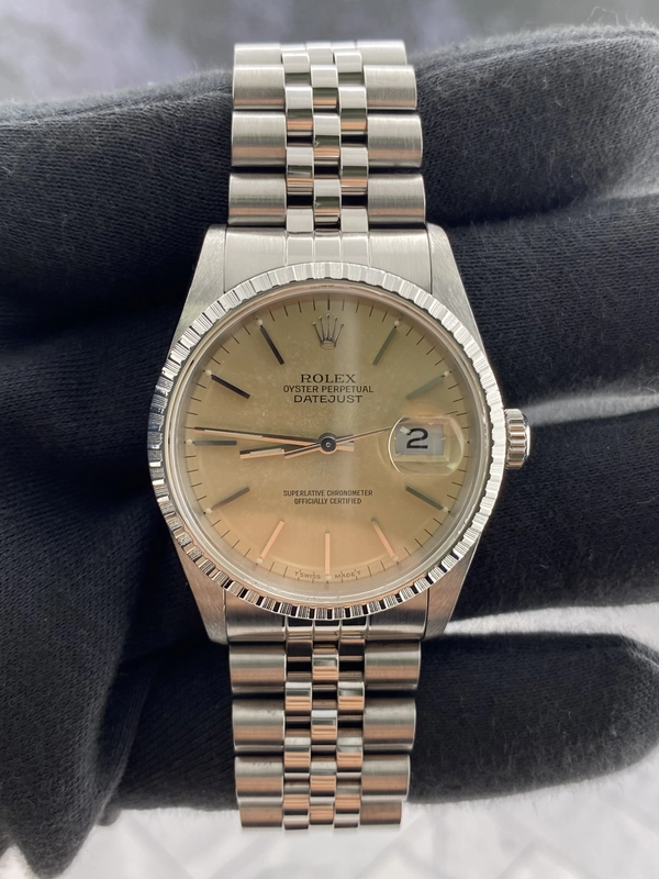 Rolex Datejust Silver Stick Dial on Jubilee Ref. 16220 1991 view 2