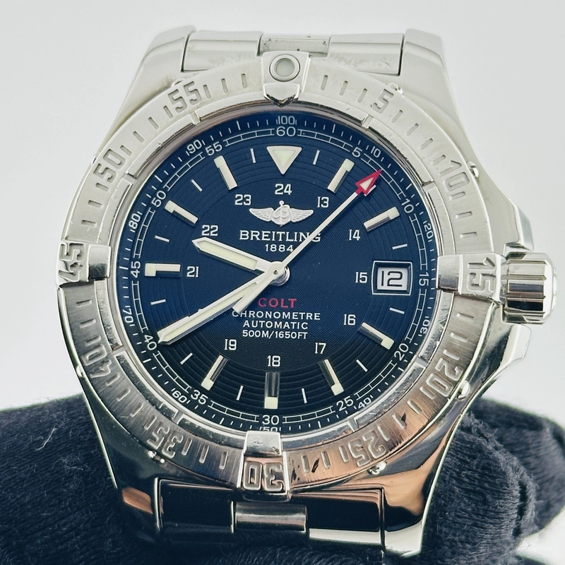 Breitling Colt Automatic Black Dial on Stainless Steel Bracelet Ref. A17380 view 3