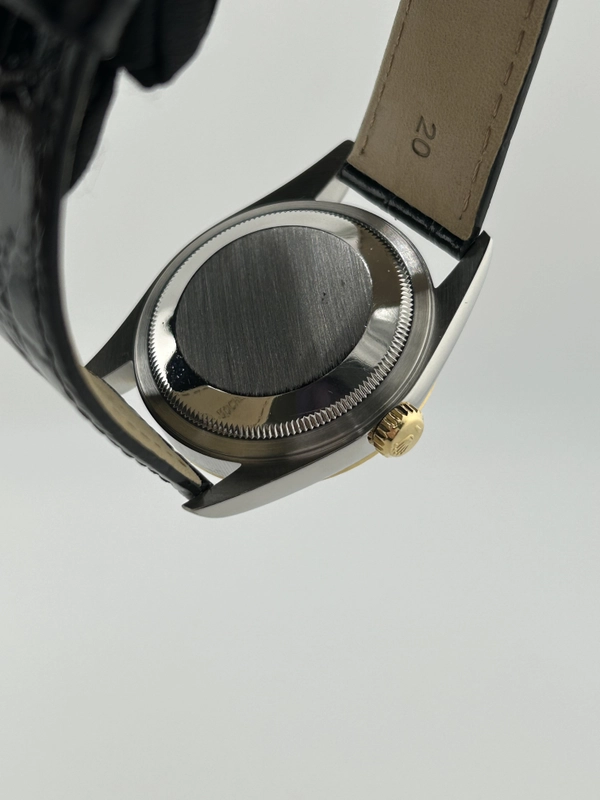 Rolex Datejust 36 Champagne Stick Dial on Generic Leather Strap Ref. 16233 1993 view 7