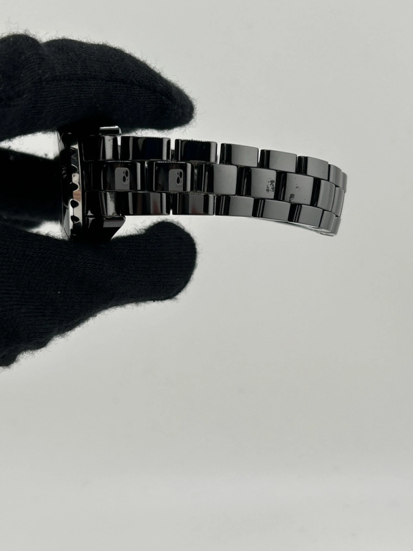 Chanel J12 Black With Factory Diamonds Dial on Bracelet Ref. H1625 Complete 2005 view 5