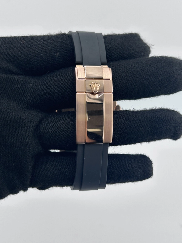 Rolex Yacht-Master Black Dial on Oyster Ref. 116655 Card 2018 view 4