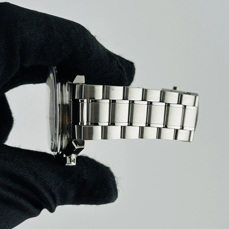 Omega Speedmaster Hesalite Black Dial on Stainless Steel Bracelet Ref. 3572.50.00 Card Open Date view 6