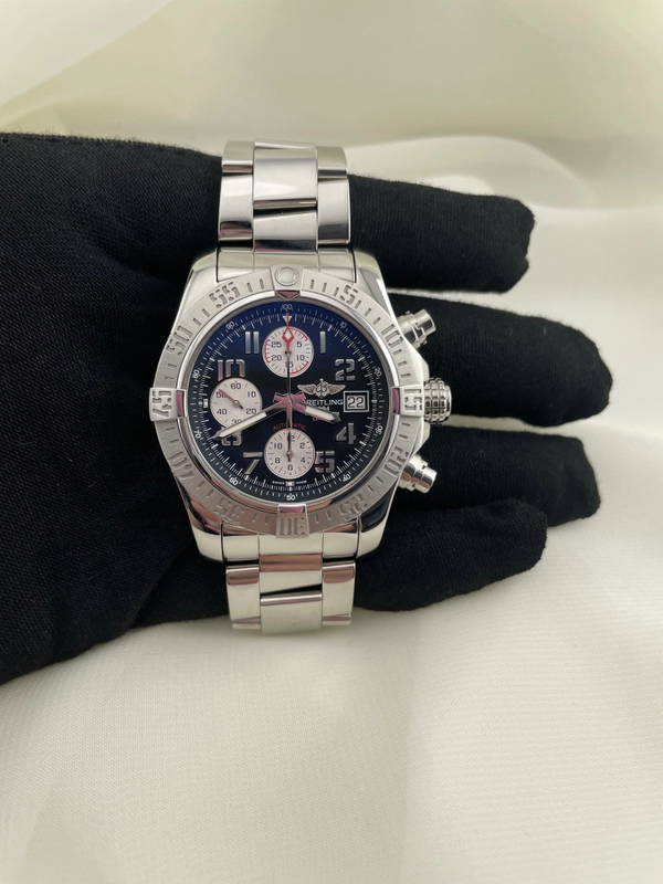 Breitling Avenger II Ref. A1338111 Complete 2015 view 2