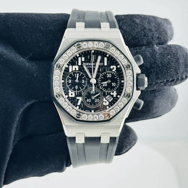 Audemars Piguet Royal Oak Offshore Chronograph Black Arabic Chrono Dial on Rubber Strap Ref. 26048SK.ZZ.D002CA.01 Papers 2015 view 2