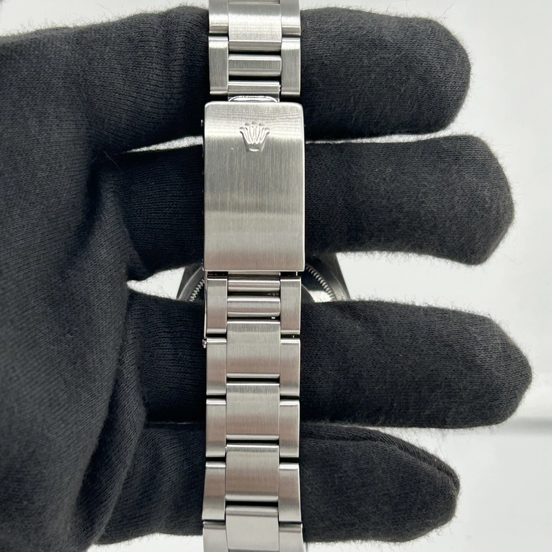 Rolex Datejust Silver Dial on Oyster Ref. 16200 1995 view 4