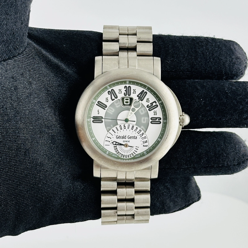 Gerald Genta Arena Bi-Retro White / Arabic Numerals Dial on Titanium Bracelet Ref. BSP.Y.80