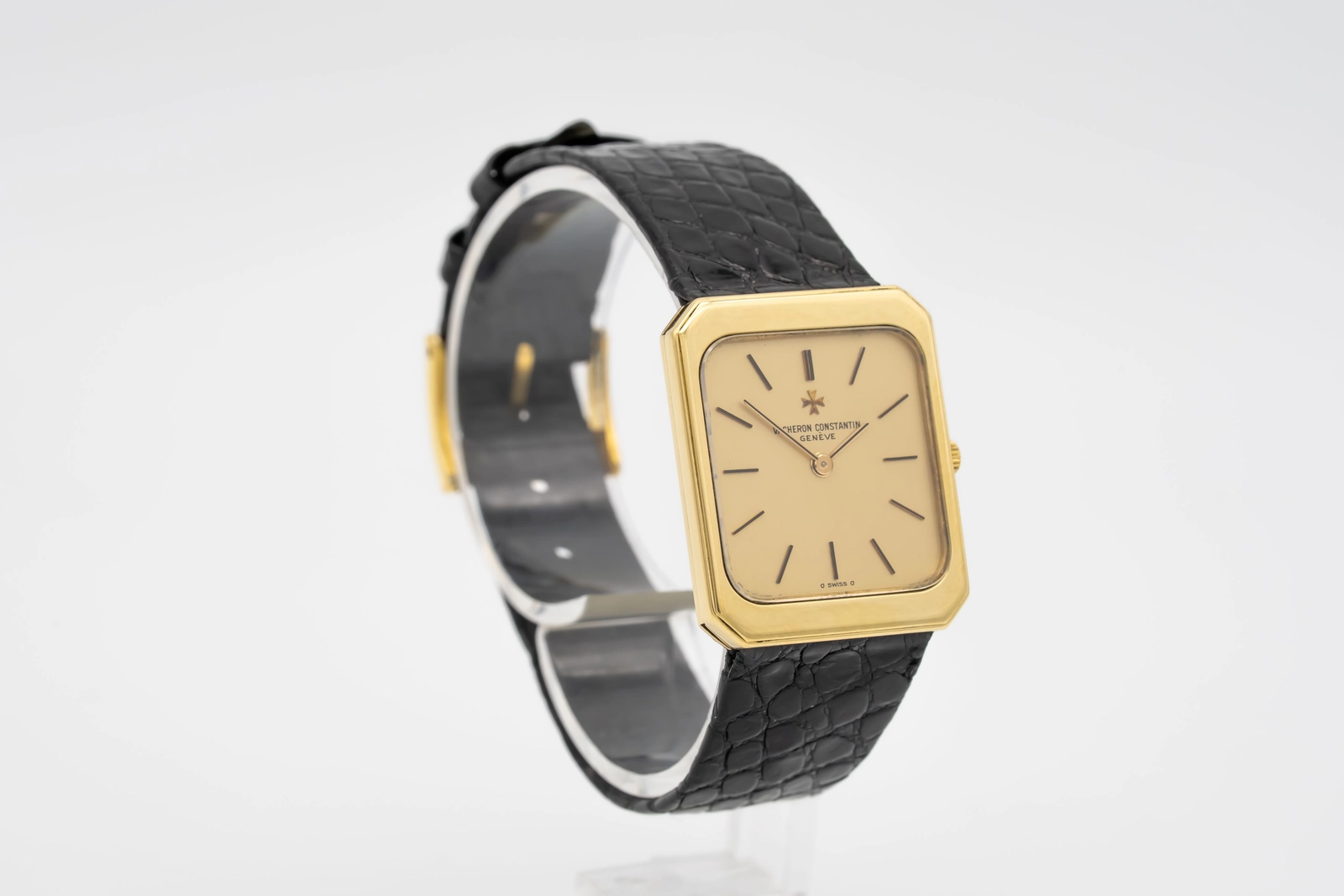 Ultra Thin Rectangular 18k Gold — image 11