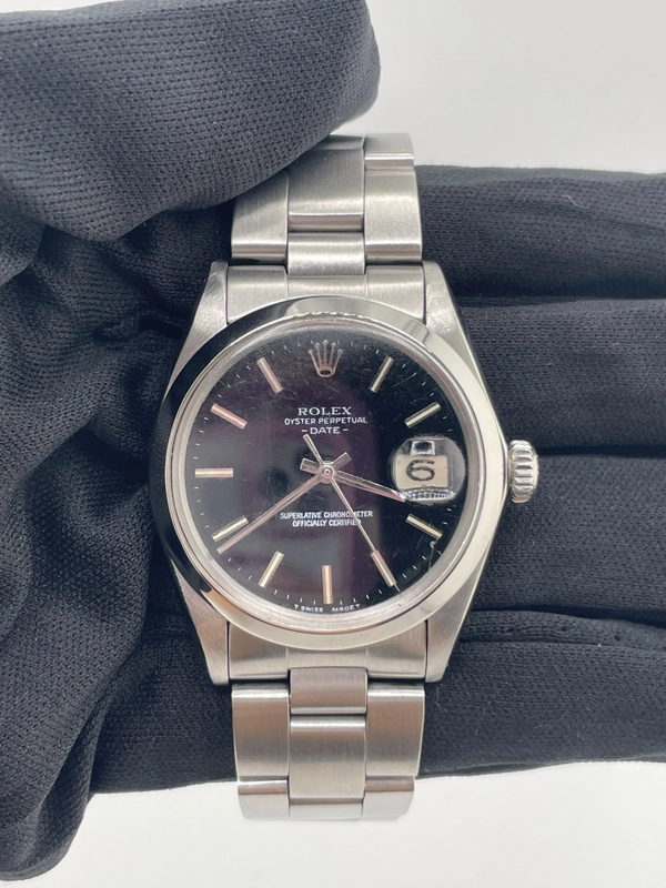 Rolex Oyster Perpetual Date Black Stick Dial on Oyster Steel Bracelet Ref. 1500 1969 view 2