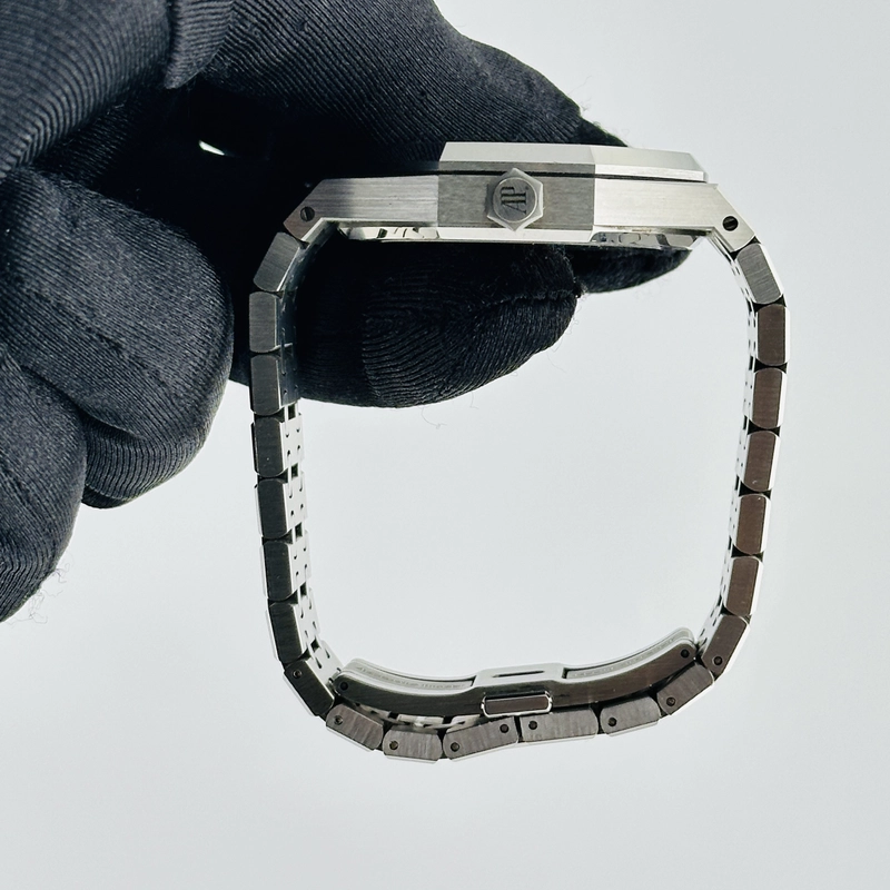Audemars Piguet Royal Oak White Dial on Stainless Steel Bracelet Ref. 15500ST.OO.1220ST.04 Card view 7