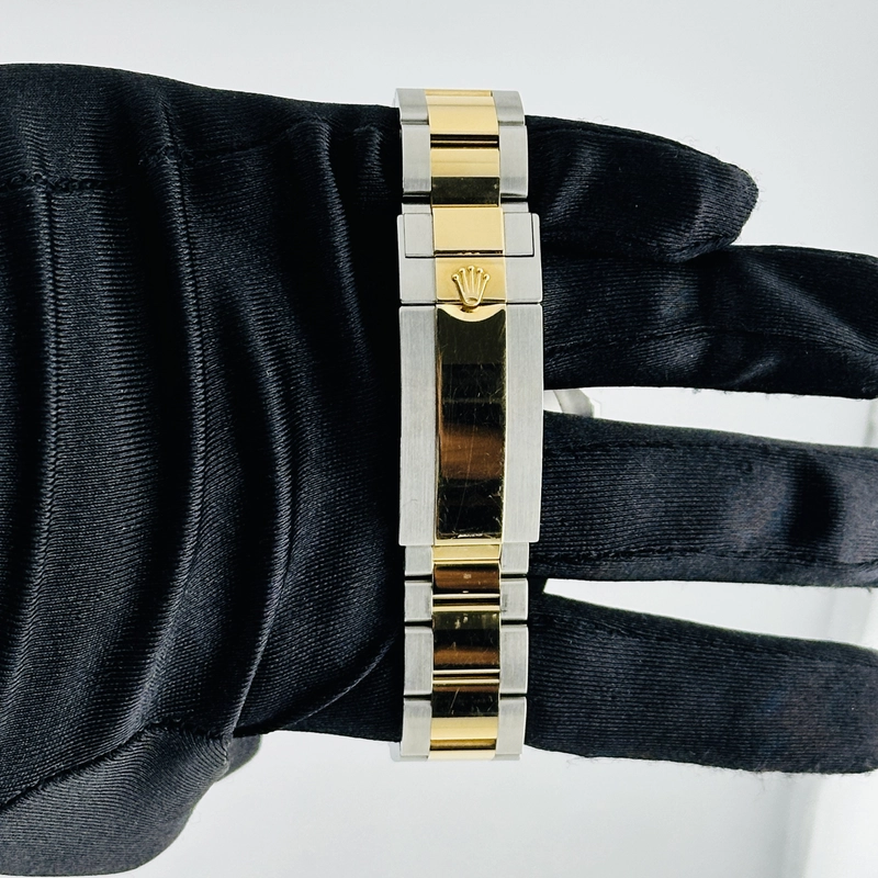 Rolex Sea-Dweller Black Dial on Oyster Ref. 126603 Card 2019 view 3