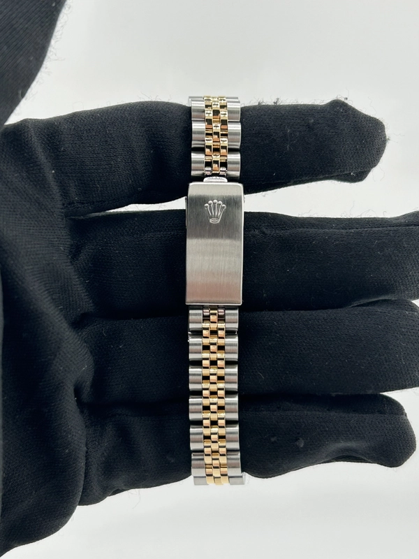 Rolex Datejust Lady Champagne Stick Dial on Jubilee Ref. 69173 Papers 1993 view 4