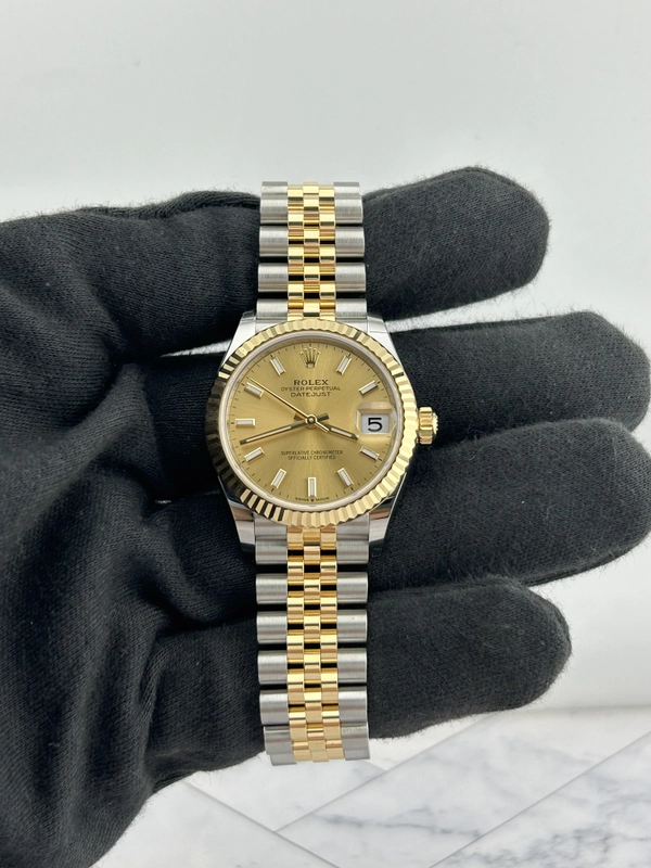 Rolex Datejust Champagne Index Dial on D Link Jubilee Bracelet Ref. 278273 Complete 2026 view 2