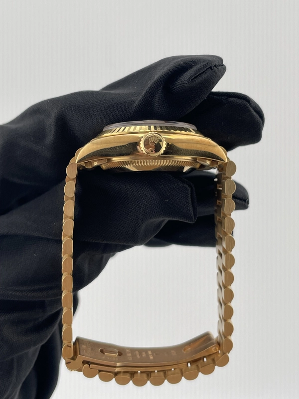 Rolex Datejust Lady Champagne Stick Dial on President Bracelet Ref. 69178 Papers 1990 view 6